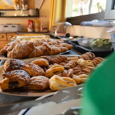 Ulivo فندق دْيانو مارينا